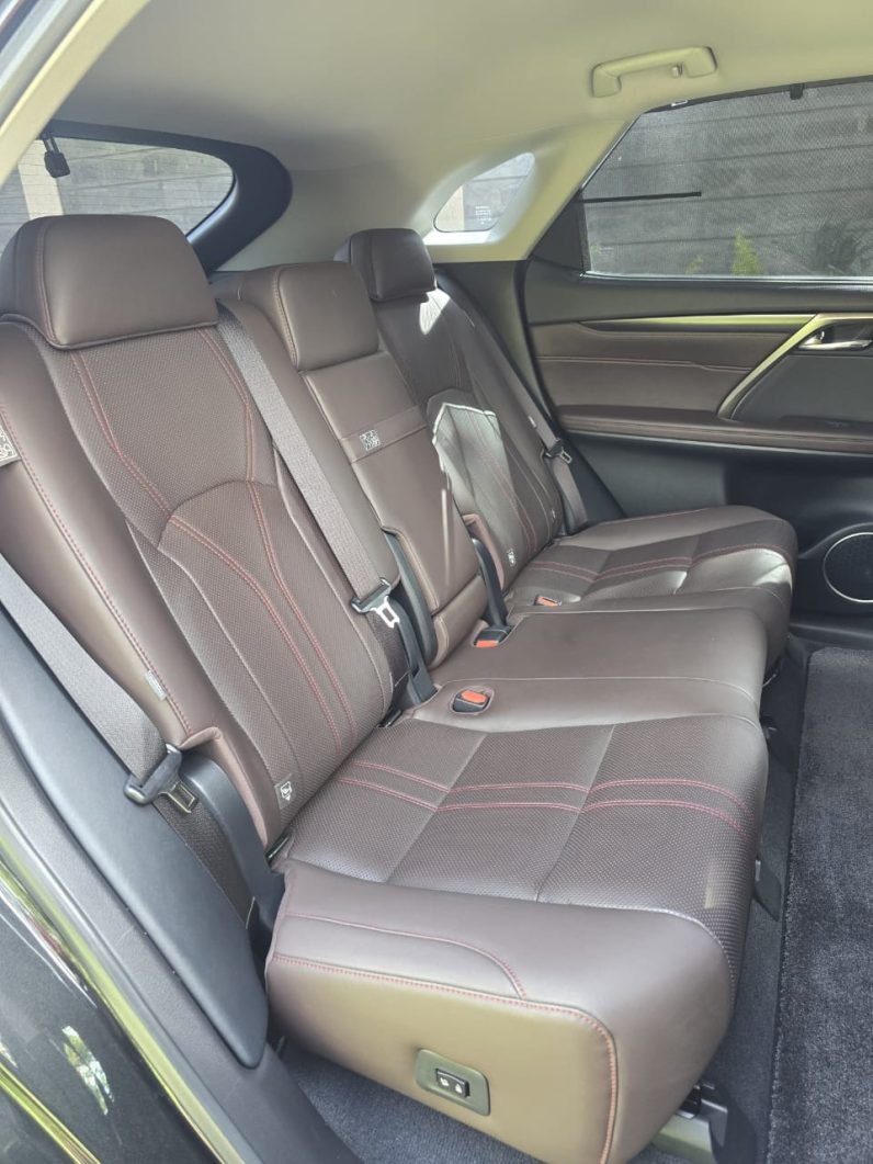 
								Lexus RX300 full									