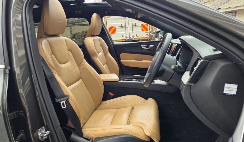 
								Volvo XC60 full									