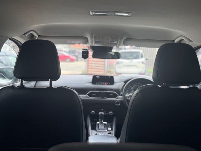 
								Mazda CX-5 full									