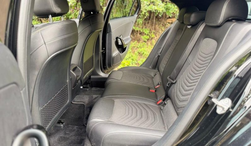 
								Mercedes-Benz A180 full									