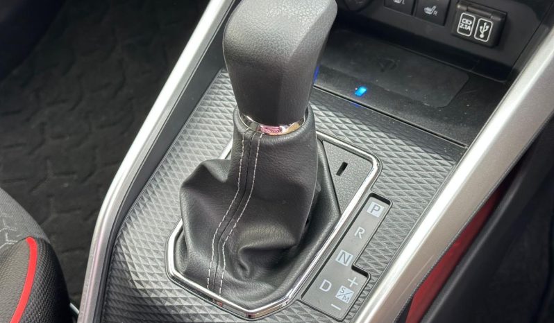 
								Daihatsu Rocky full									