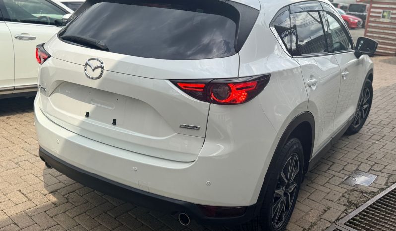 
								Mazda CX-5 full									