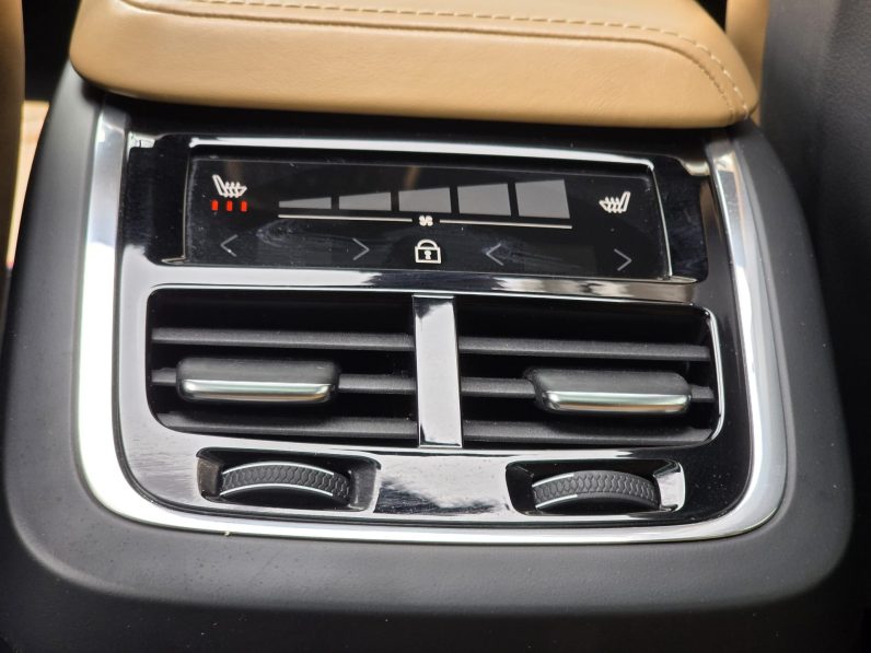 
								Volvo XC60 full									