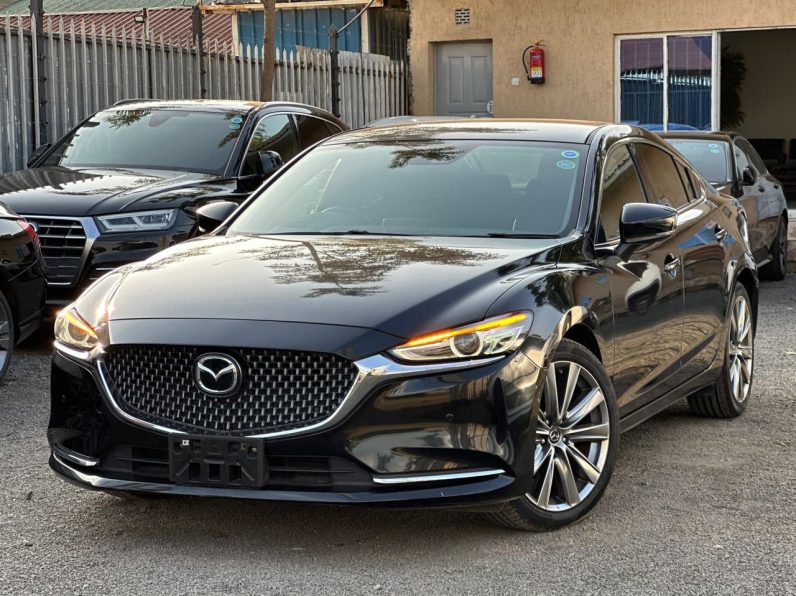 
								Mazda Atenza full									