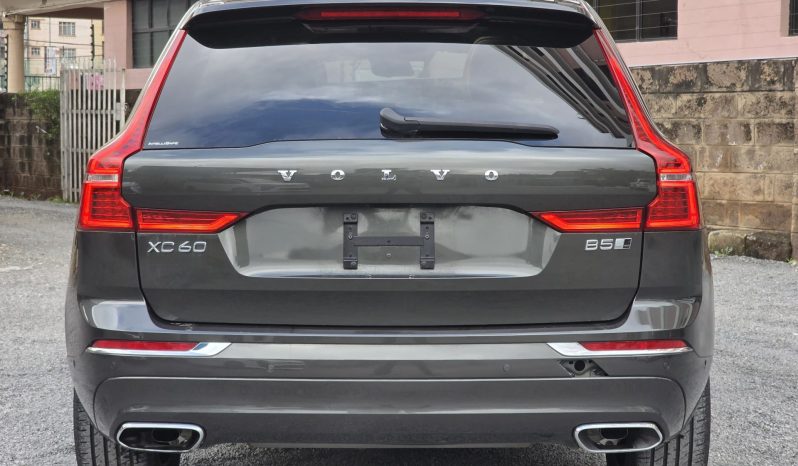 
								Volvo XC60 full									