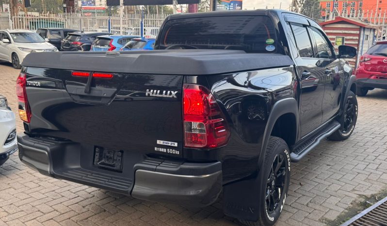 
								Toyota Hilux Z full									