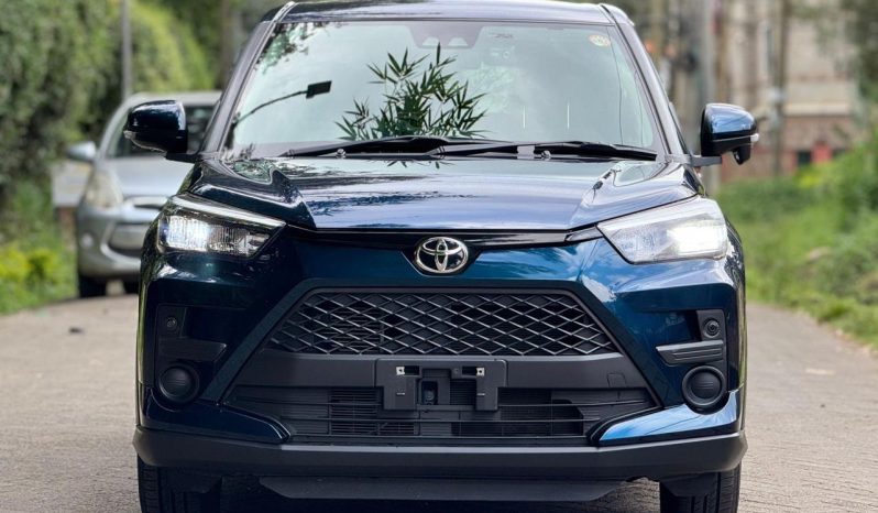 
								Toyota Raize full									