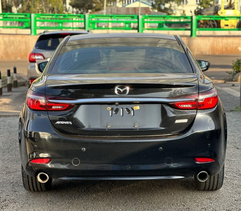 
								Mazda Atenza full									