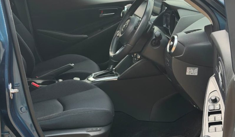 
								Mazda 2 full									