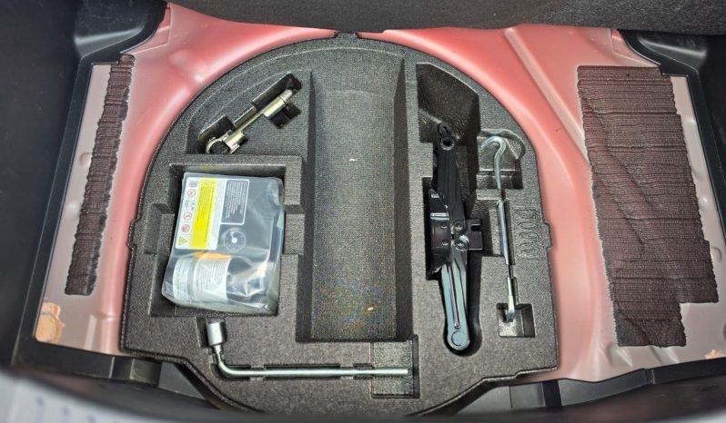 
								Mazda Demio full									