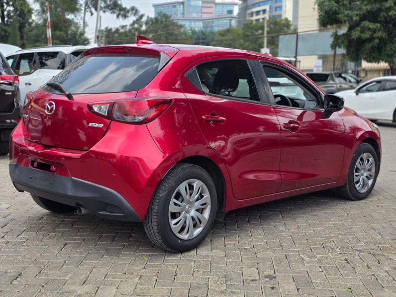 
								Mazda Demio full									