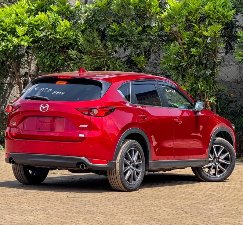 
								Mazda CX-5 full									