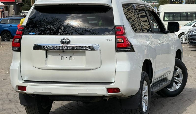 
								Toyota Land Cruiser Prado TXL full									