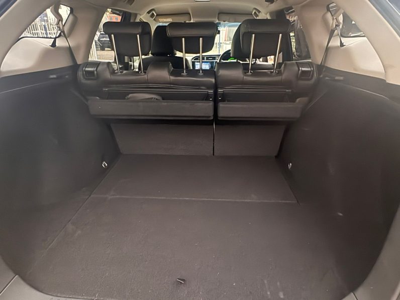 
								Honda Fit Shuttle full									