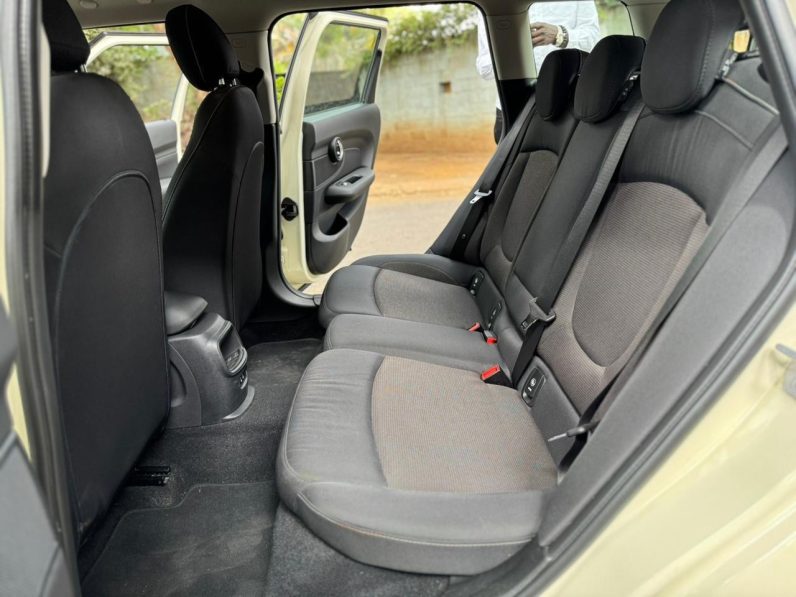 
								Mini Cooper Clubman full									