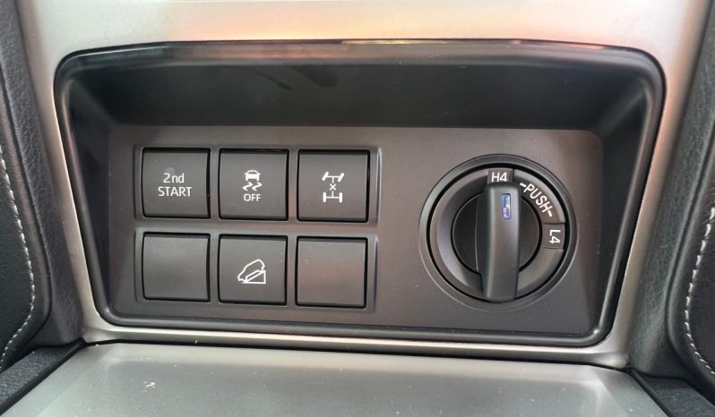 
								Toyota Land Cruiser Prado TXL full									