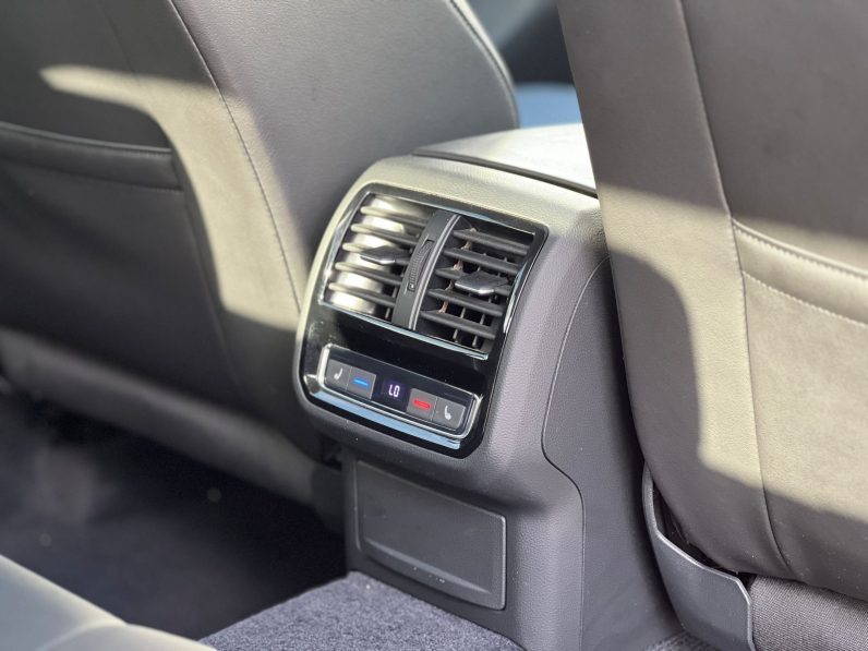 
								Volkswagen Arteon full									