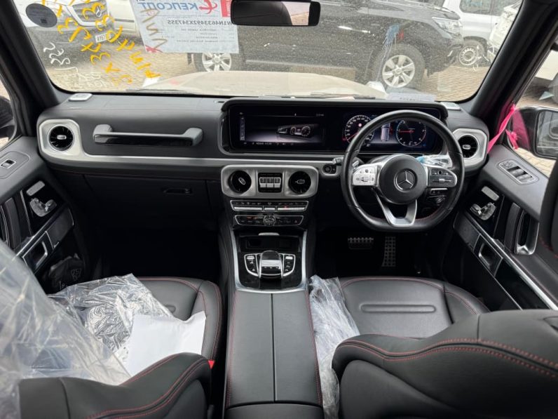 
								Mercedes Benz G Wagon full									