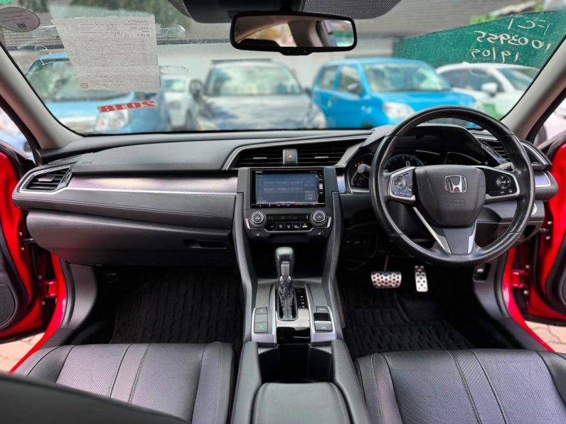 
								Honda Civic Sport full									