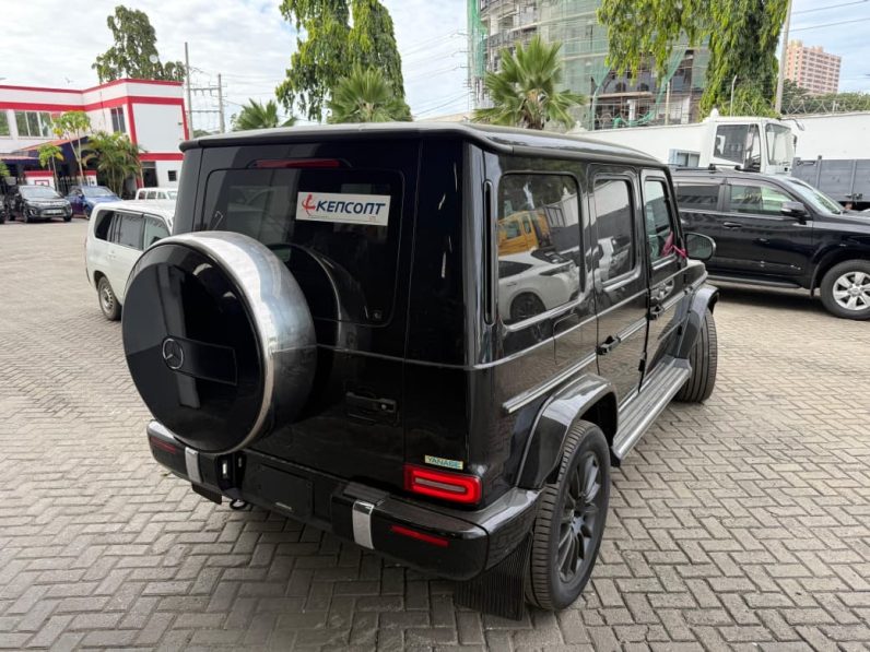 
								Mercedes Benz G Wagon full									