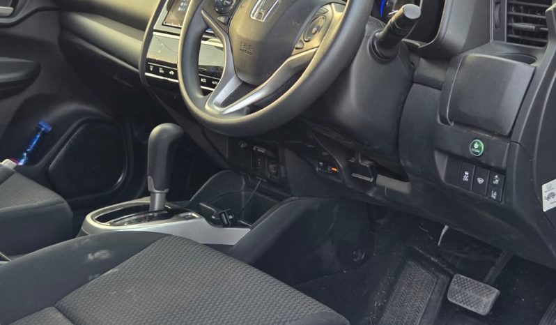 
								Honda Fit full									