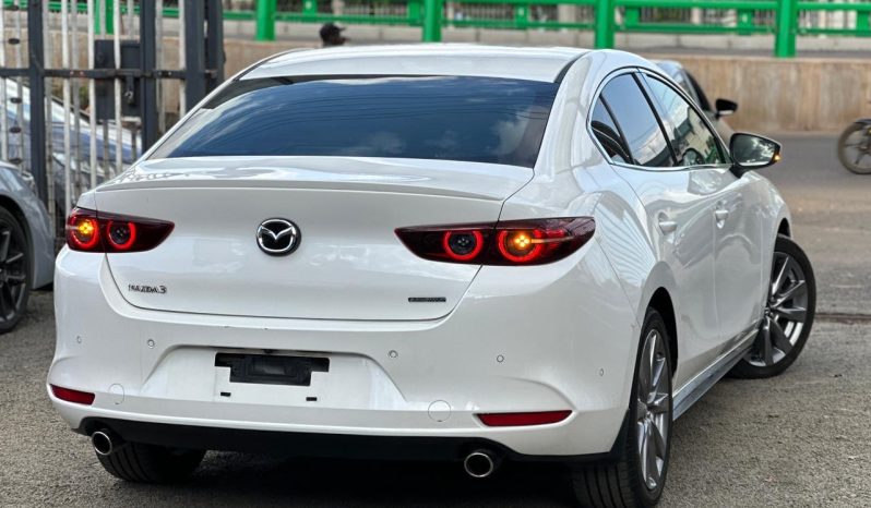 
								Mazda 3 full									