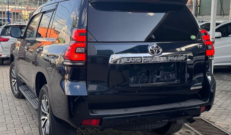 
								Toyota Land Cruiser Prado TXL full									