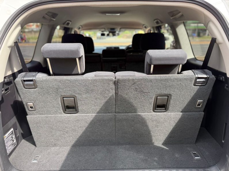 
								Toyota Land Cruiser Prado TXL full									