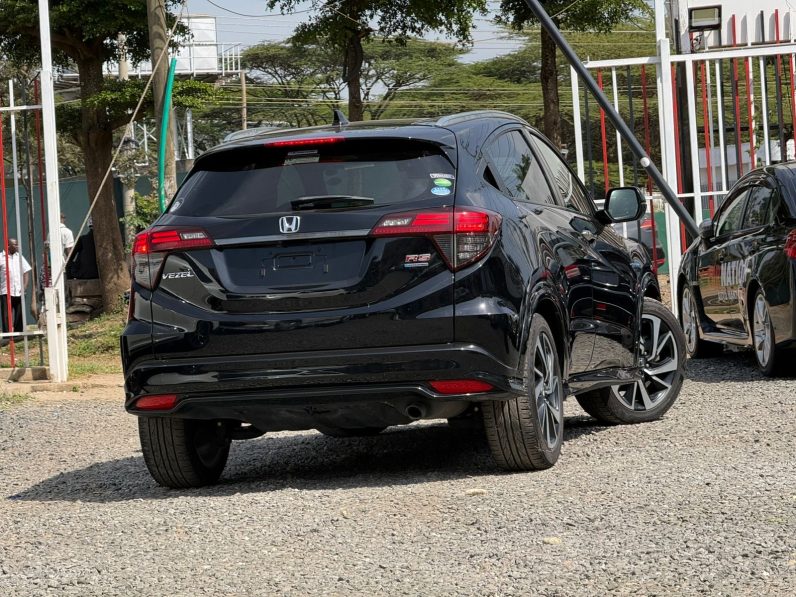 
								Honda Vezel RS full									