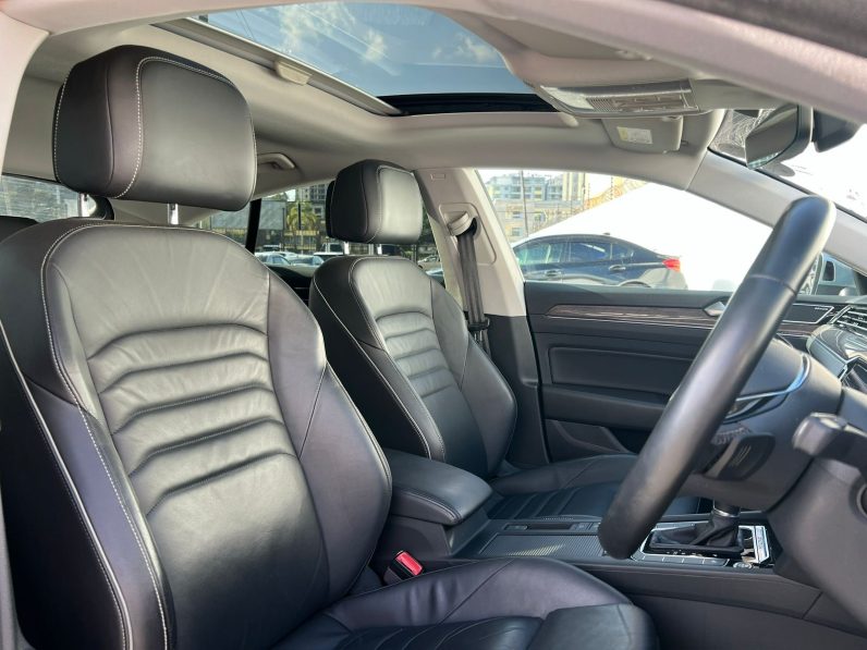 
								Volkswagen Arteon full									
