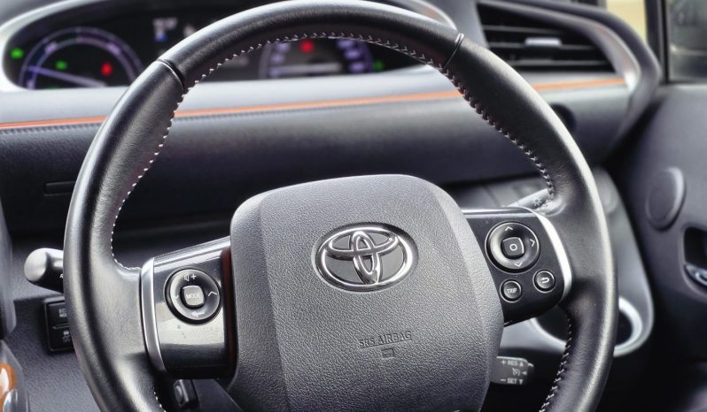
								Toyota Sienta full									