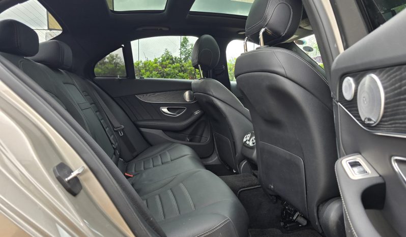 
								Mercedes Benz C220d AMG Line full									
