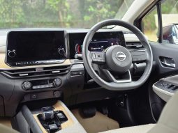Nissan Aura