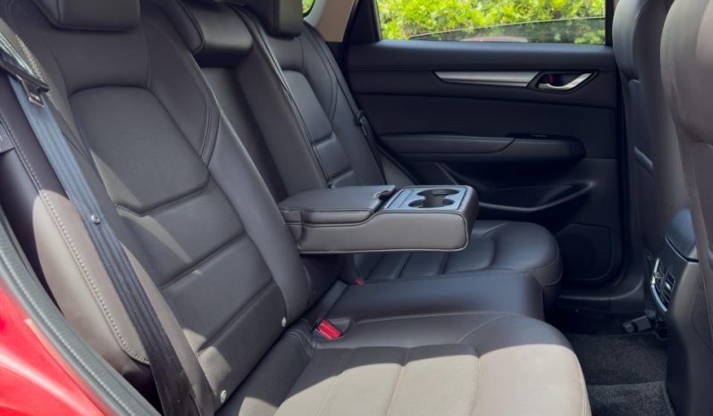 
								Mazda CX-5 full									