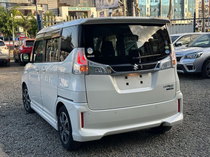 
								Suzuki Solio Bandit full									