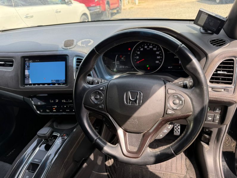 
								Honda Vezel RS full									