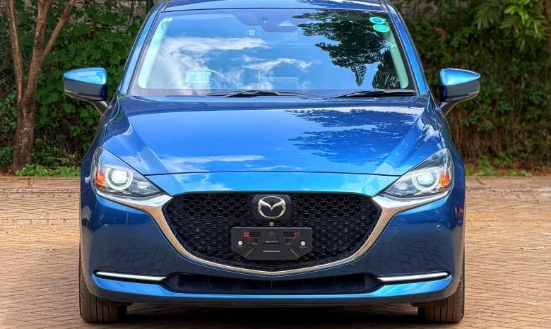 
								Mazda 2 full									