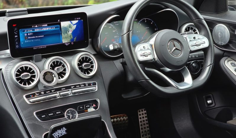 
								Mercedes Benz C220d AMG Line full									