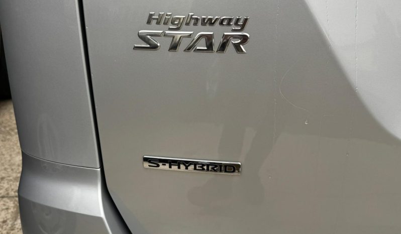 
								Nissan Serena full									
