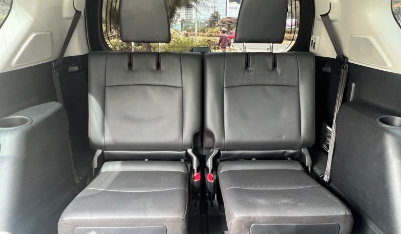 
								Toyota Land Cruiser Prado TXL full									