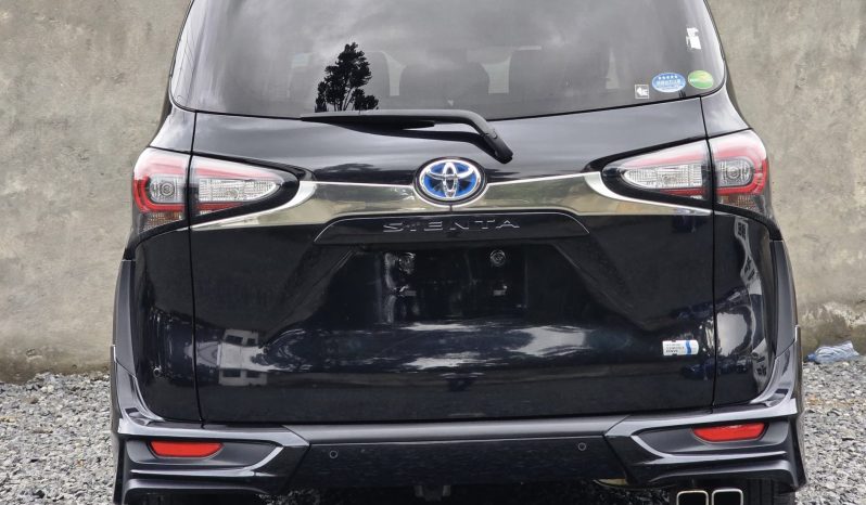 
								Toyota Sienta full									