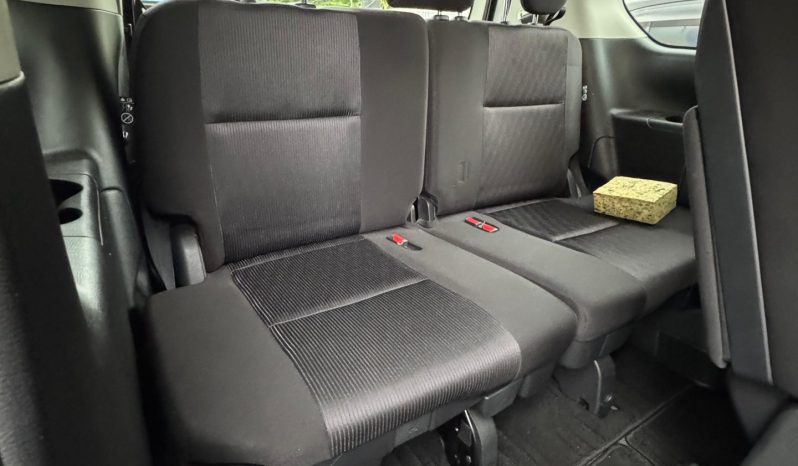 
								Nissan Serena full									