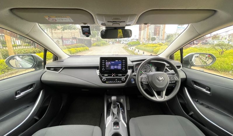 
								Toyota Corolla Touring full									