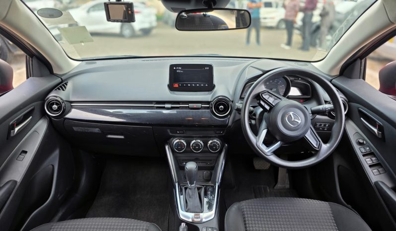 
								Mazda Demio full									