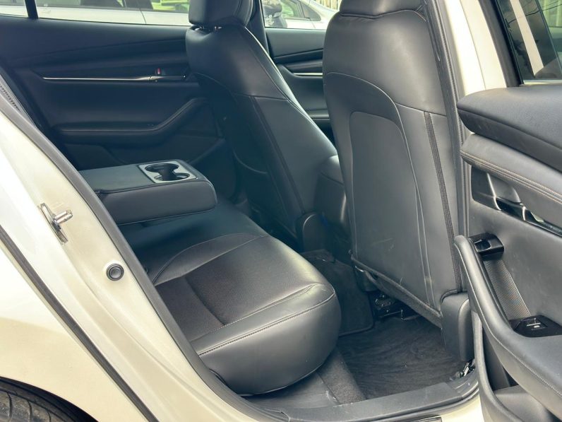 
								Mazda 3 full									