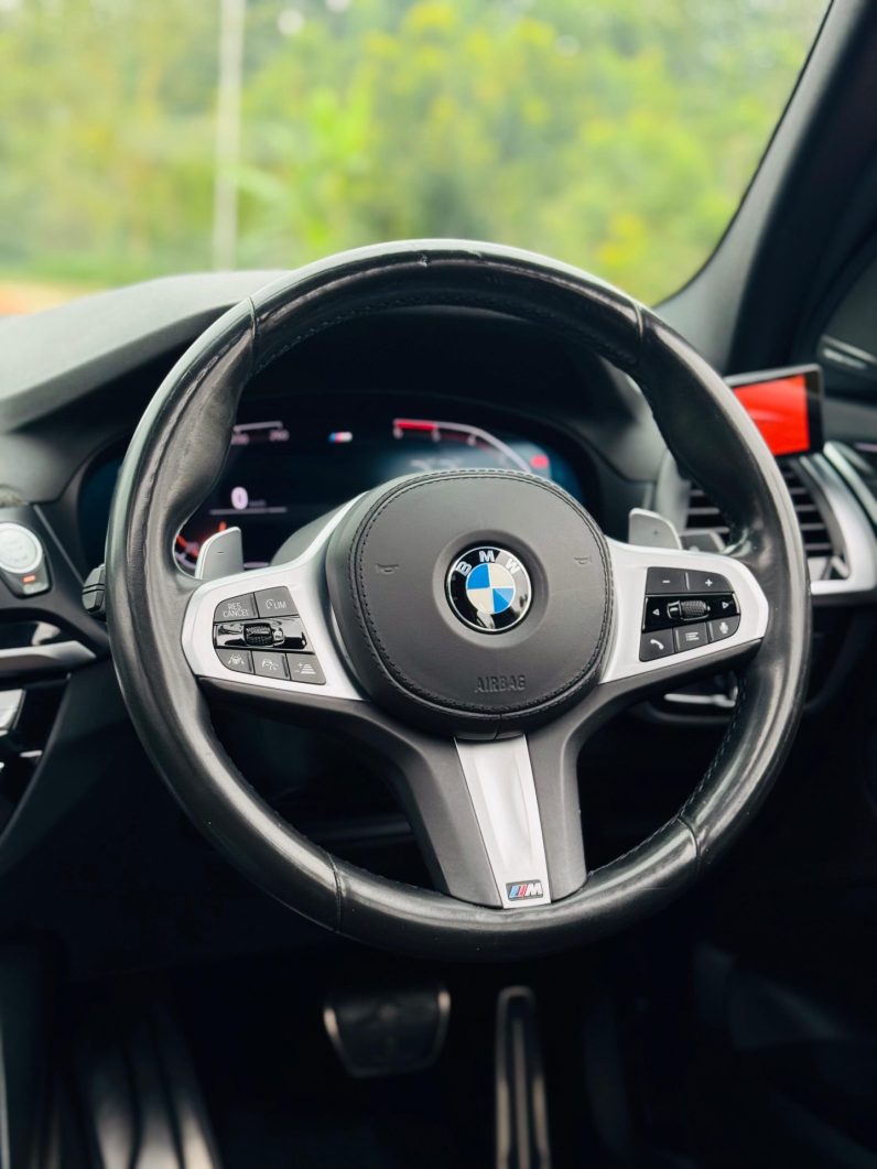 
								BMW X3 full									
