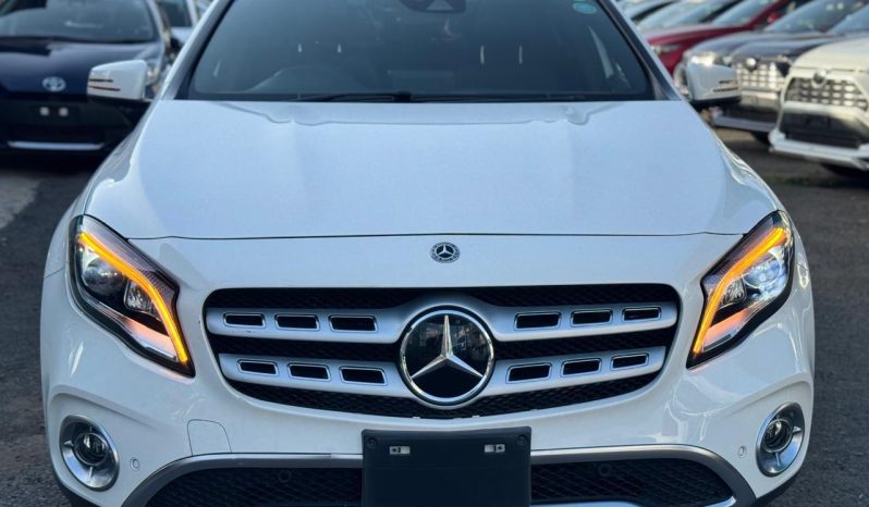 
								Mercedes Benz GLA220 full									