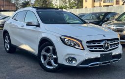 Mercedes Benz GLA220