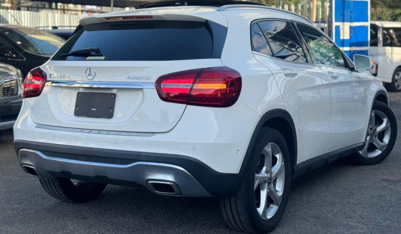 
								Mercedes Benz GLA220 full									