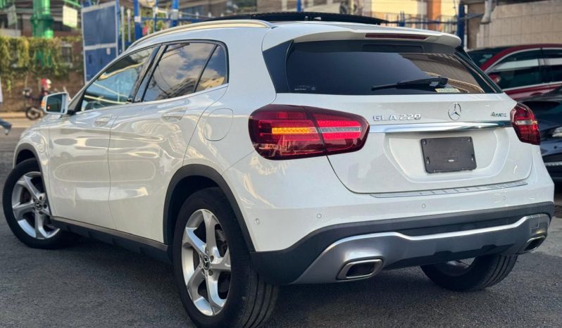 
								Mercedes Benz GLA220 full									